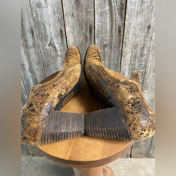 BORN Distressed Leather Mary Janes - size 9.5 - Picture 6 of 8